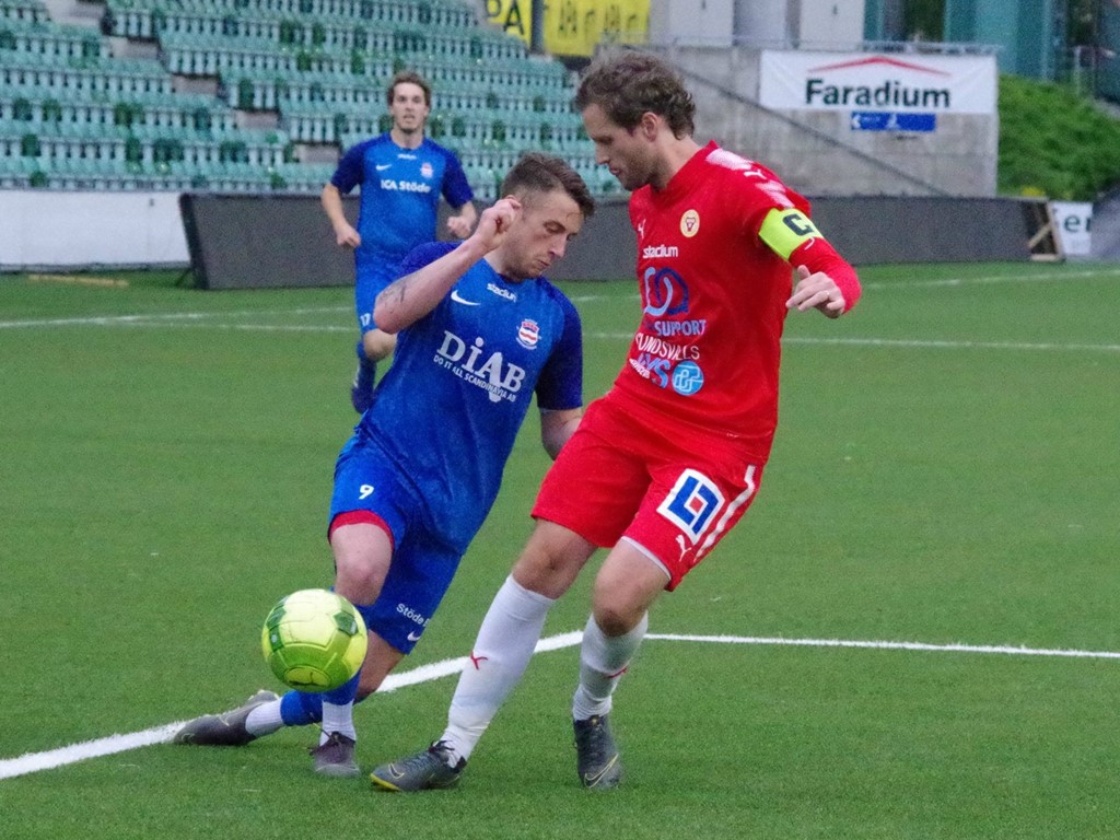 Sunds lagkapten Per Nyman brukar var bäst på plan. Nu hoppas alla fans att han kör på i moderklubben nu när det vankar division 2-spel för första gången. Foto: Pia Skogman, Lokalfotbollen.nu.