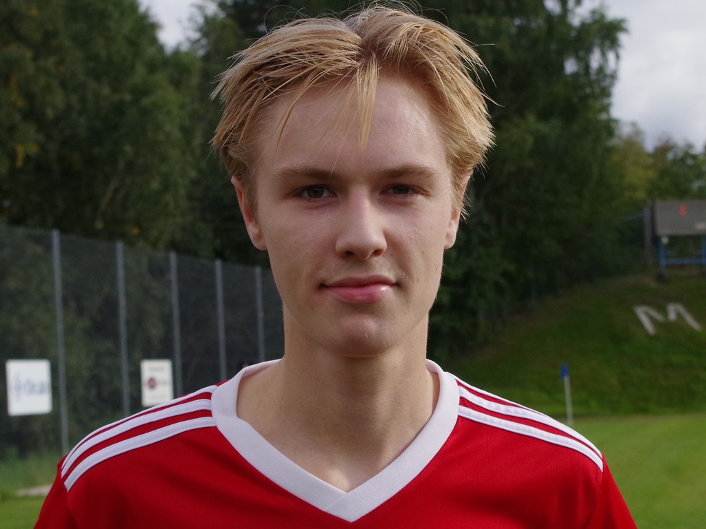 Edvin Blom gjorde Alnös första mål.