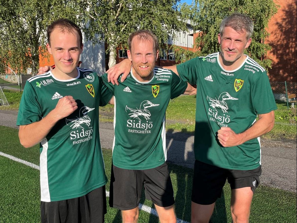 Sidsjö-Böles målgörare mot Alnö 2, fr v Henrik Sahlén, Simon Andersson Rapp och Olle Nordberg (2). Foto SBIF