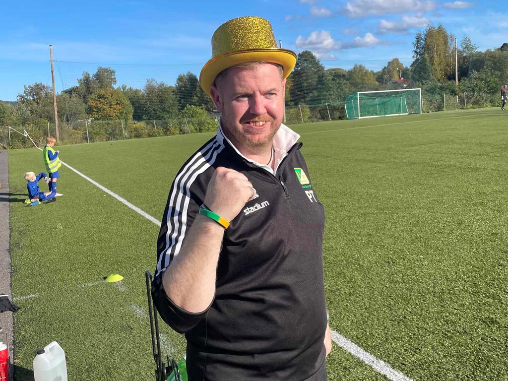 En nöjd och stolt Luckstatränare Paul Thompson.