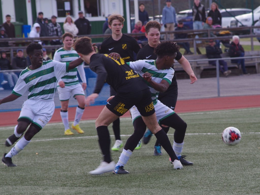 Ljungas unga gossar kämpade väl mot det mer det rutinerade och Celticskrudade Ånge i premiären men fick till slut ge sig med 0-8 sedan det bara stod 0-1 efter 40 minuters spel. Foto: Pia Skogman, Lokalfotbollen.nu.