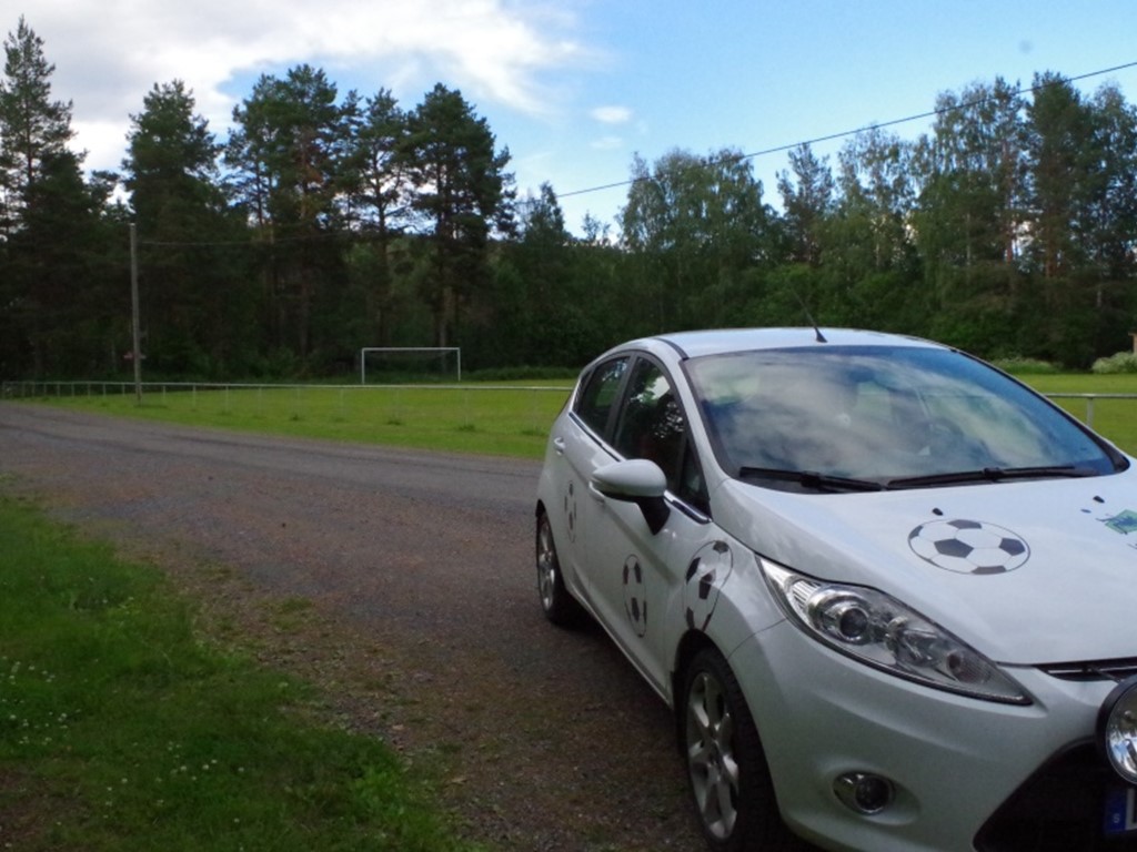 Lokalfotbollens Fårrd på plats vid Bybergets IP.