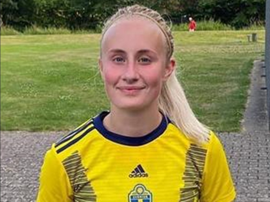 Ida Åkerlund, SDFF:s Matforsfostrade jättetalang fick en timmes speltid i F18-landslagets bortamatcher mot Finland.