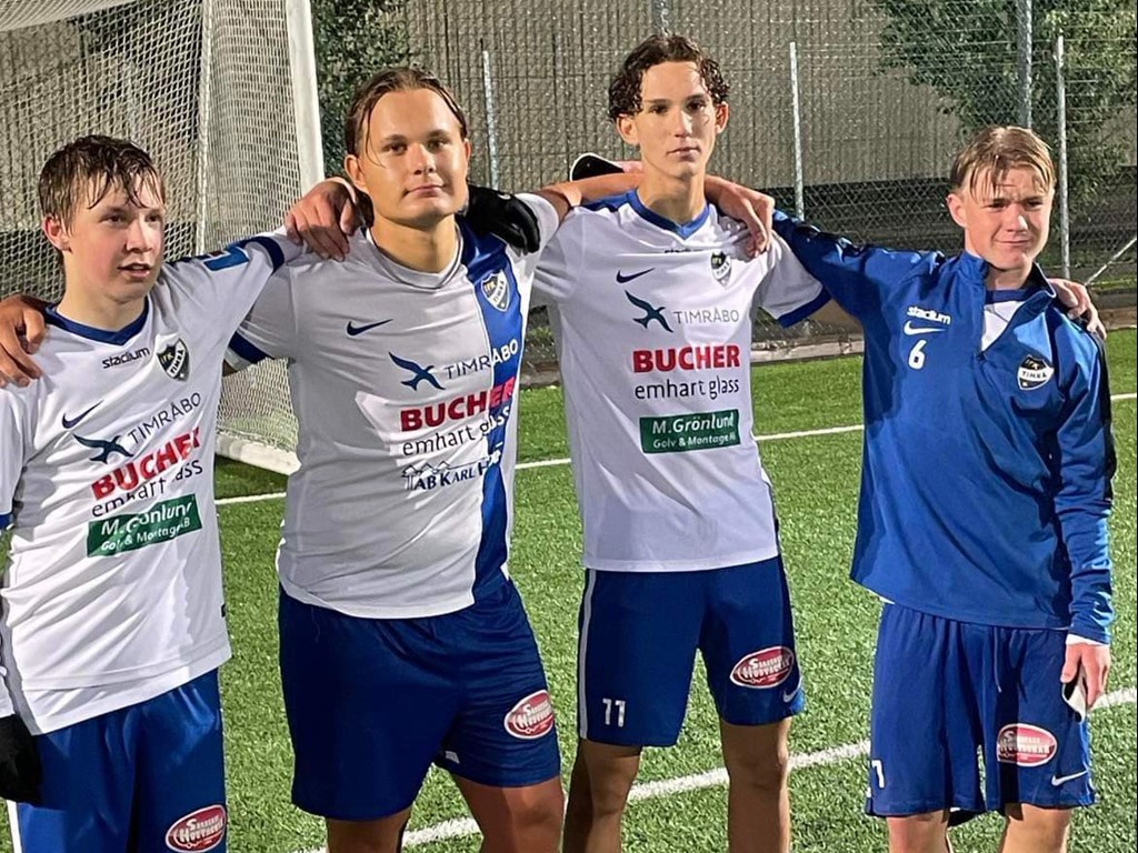 Timrås kvartett från U-laget som förstärkte A-laget mot Selånger 2, fr V Edvin Aronsson, Elvin Källman, Elias Blomqvist och Andreas Jäder.