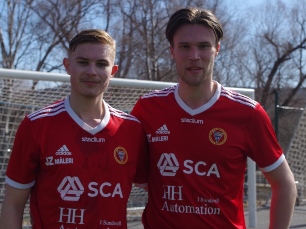 Alnös målgörare i 5-3-segern över FV Akademi, William Svelander (3) och Jesper Andersson. Foto: Pia Skogman, Lokalfotbollen.nu.