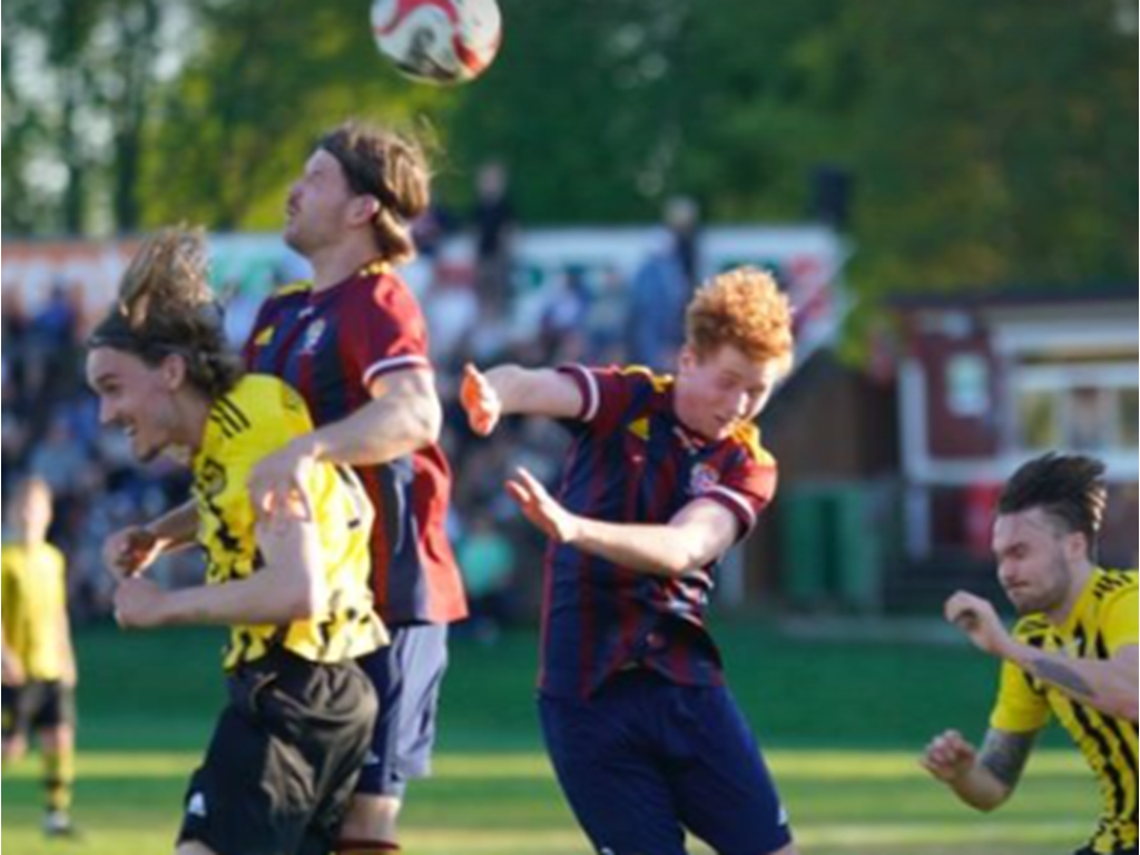 Selånger och Kuben bjöd på fräna dueller och kalabalik i kubik i toppderbyt. Foto: Anders Thorsell, Sportactionpictures