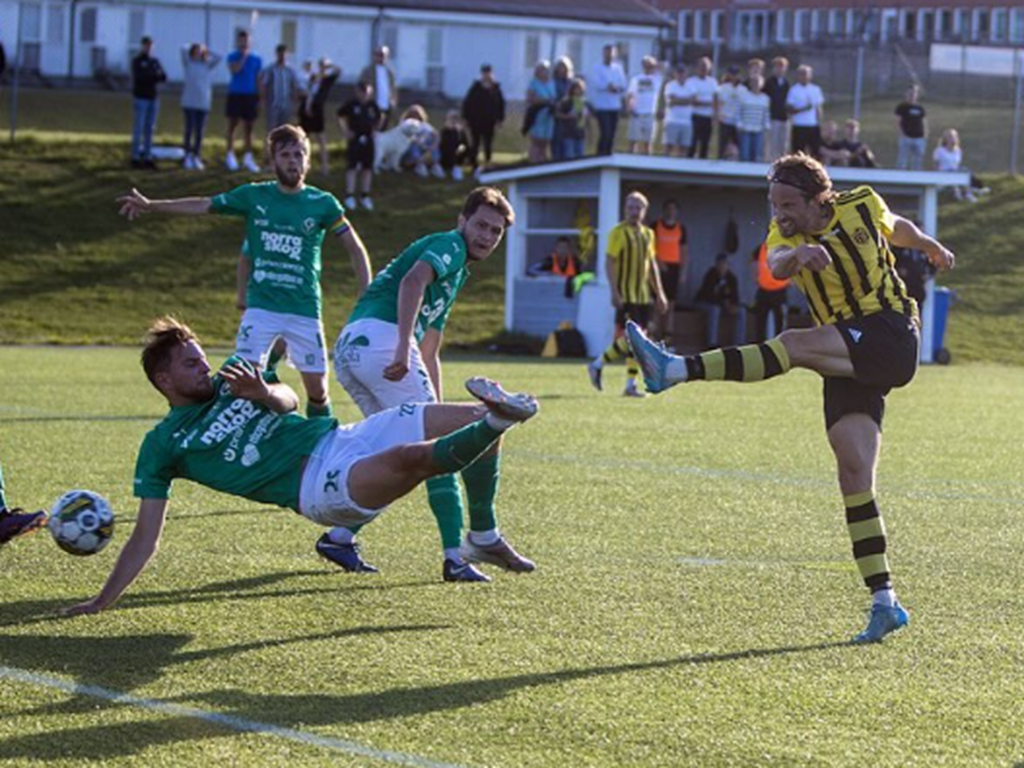 Linus Hallenius sköt Kuben vidare i Svenska Cupen mot Gottne. Nu väntar allsvenska storlaget AIK i morgon på NP3 Arena inför nytt publikrekord (redan sålt över 5000 biljetter"). Foto: Anders Thorsell, Sportactionpictures.