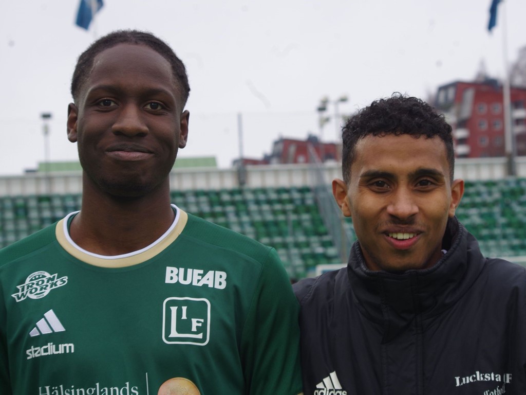 Abdulie Turay prickade in två bollar och Bassim Nassir ett när Lucksta vände mot Täfteå och tog sin första historiska seger i division 2. Foto: Pia Skogman, Lokalfotbollen.nu.