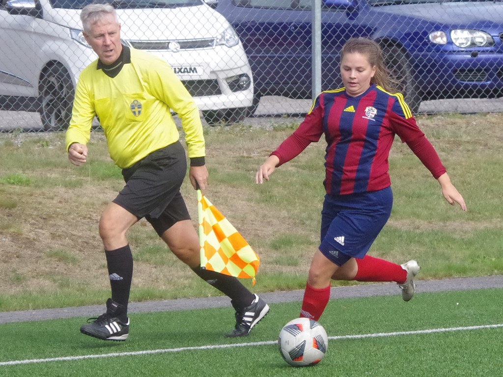 Ella Gustafsson svarade för ett äkta hattrick. Arkivfoto: Pia Skogman, Lokalfotbollen.nu.