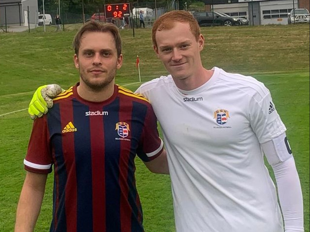 Två av Selångers matchhjältar mot Kuben, tvåmålsskytten Karl-William Svedin och Filip Widén som höll nollan. Foto: Jesper Hellström.