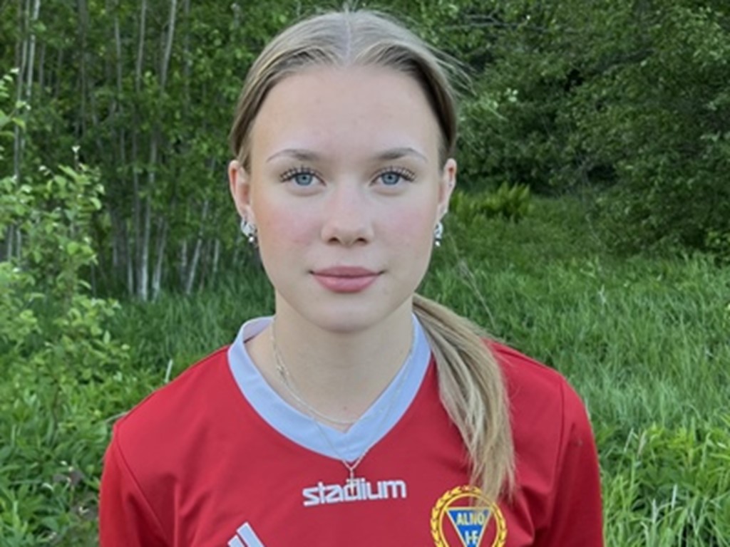 Hilda Vennström tryckte in Alnö 2:s 2-0-mål mot Timrå 2.