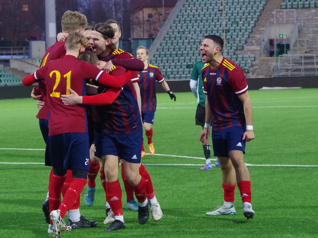 Mer SSK-jubel. Den här gången efter 2-0-målet. Foto: Pia Skogman, Lokalfotbollen.nu.